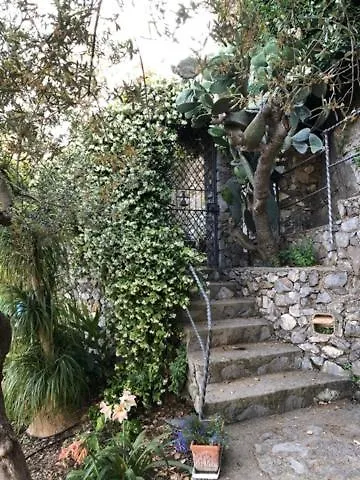 Secret Garden In Nocelle Villa *